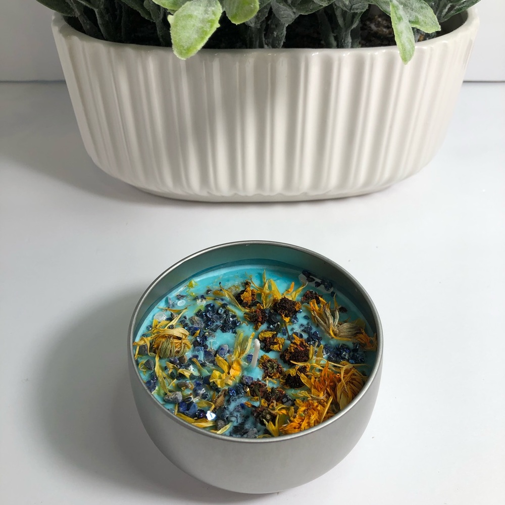 8 oz Crystal flower soy wax candle
